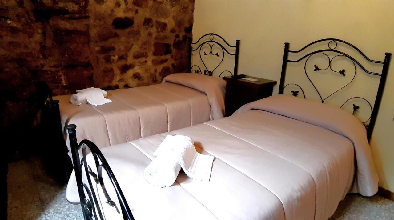 Il Castello Hotell Viggiano Eksteriør bilde
