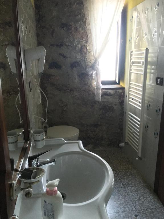 Il Castello Hotell Viggiano Eksteriør bilde